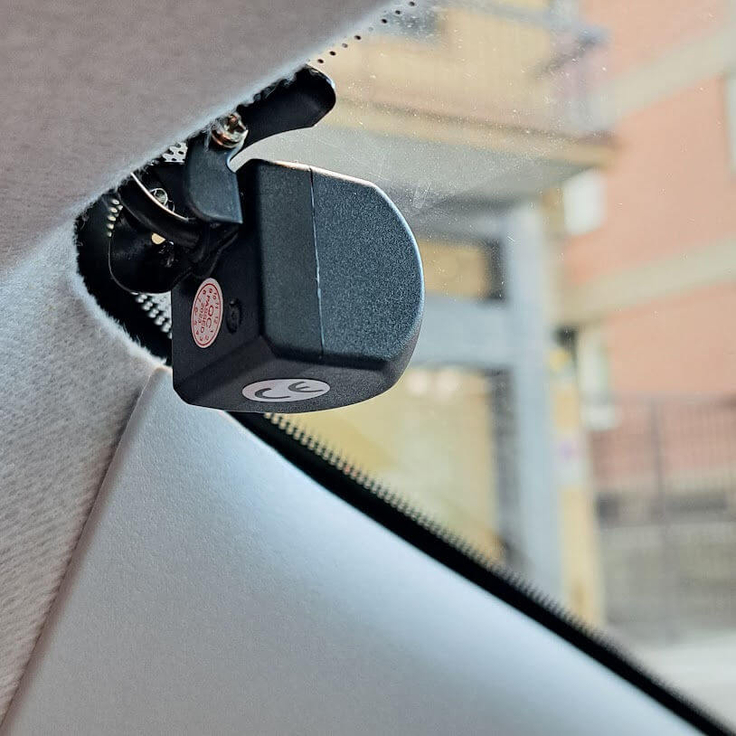 Videoregistratore Per Auto Con Monitor E 4 Telecamere