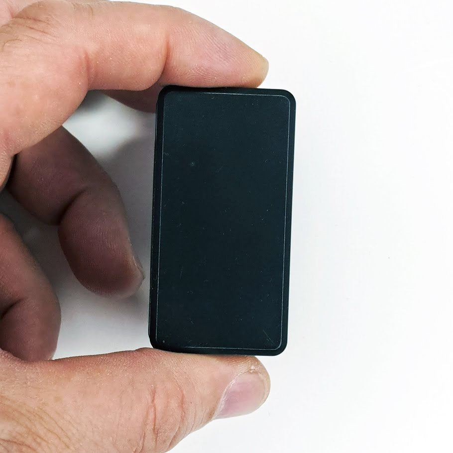 Microregistratore voce microspia con invio registrazioni su APP localizzatore GPS Microfono spia lo chiami e ascolti o ti chiama