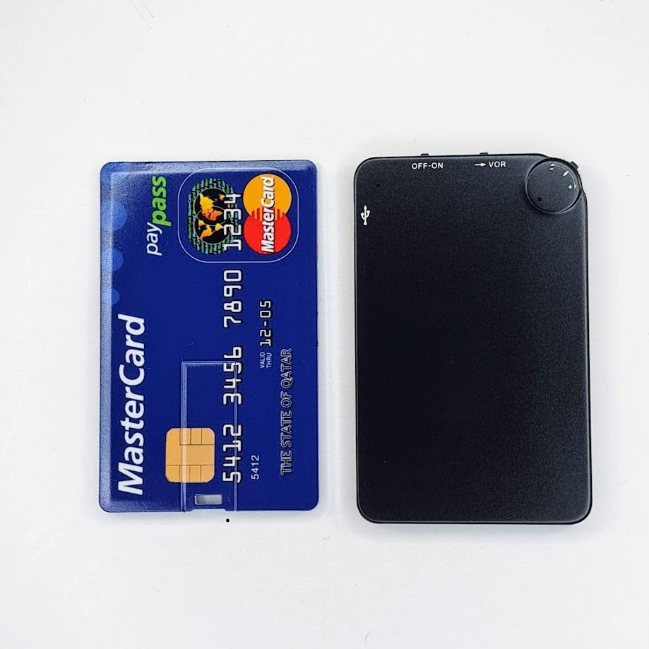 Registratore vocale tascabile formato carta di credito